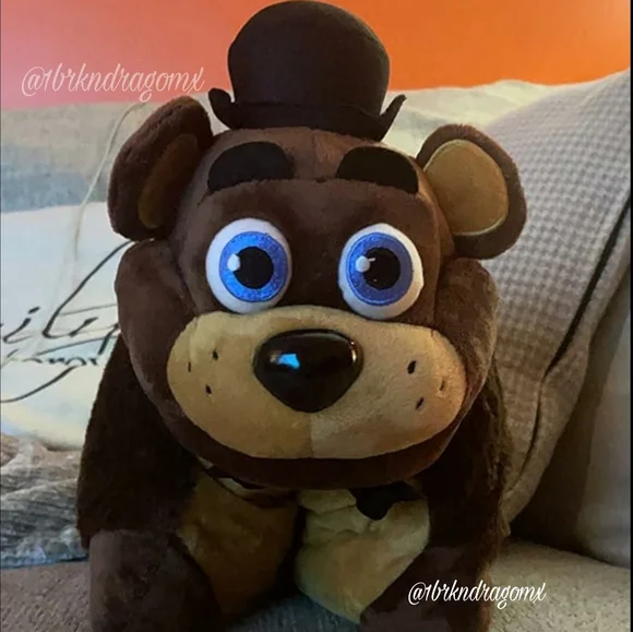 NWT GENUINE Pillow Pet Five Nights at Freddy's Pillow Pet Frazbear